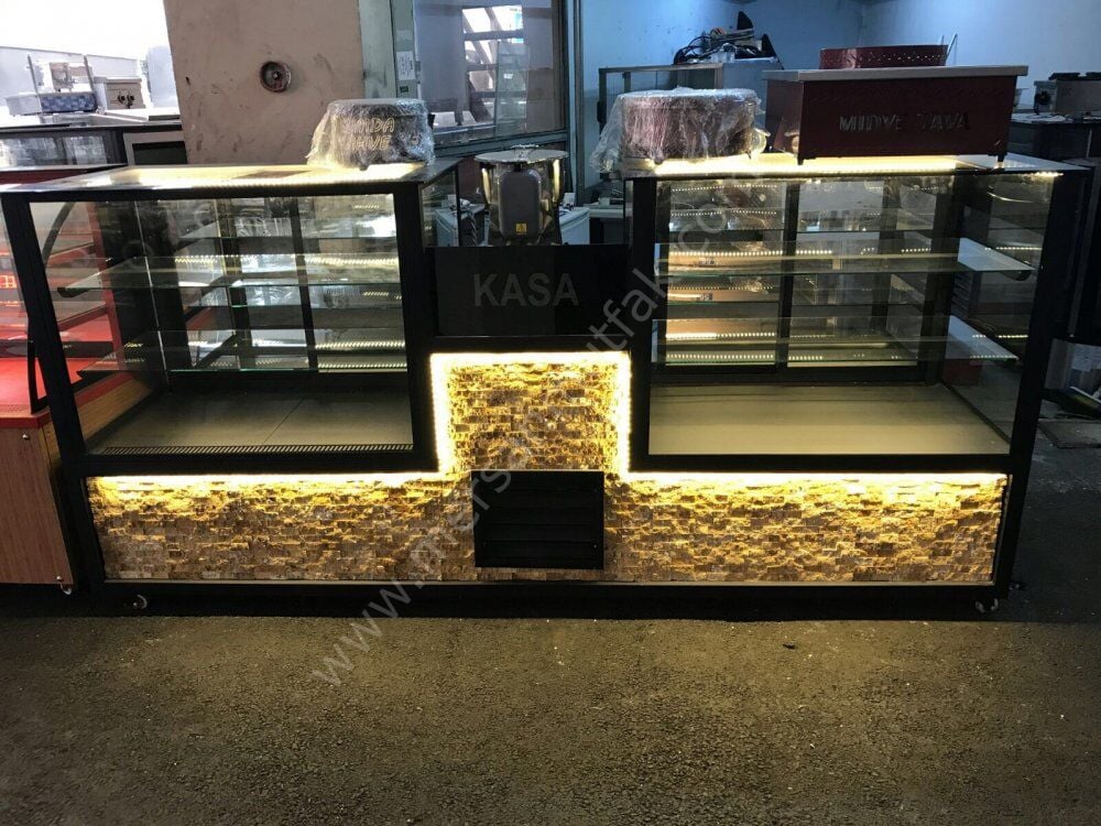 Pasta Dolabı Ortası Kasalı Siyah