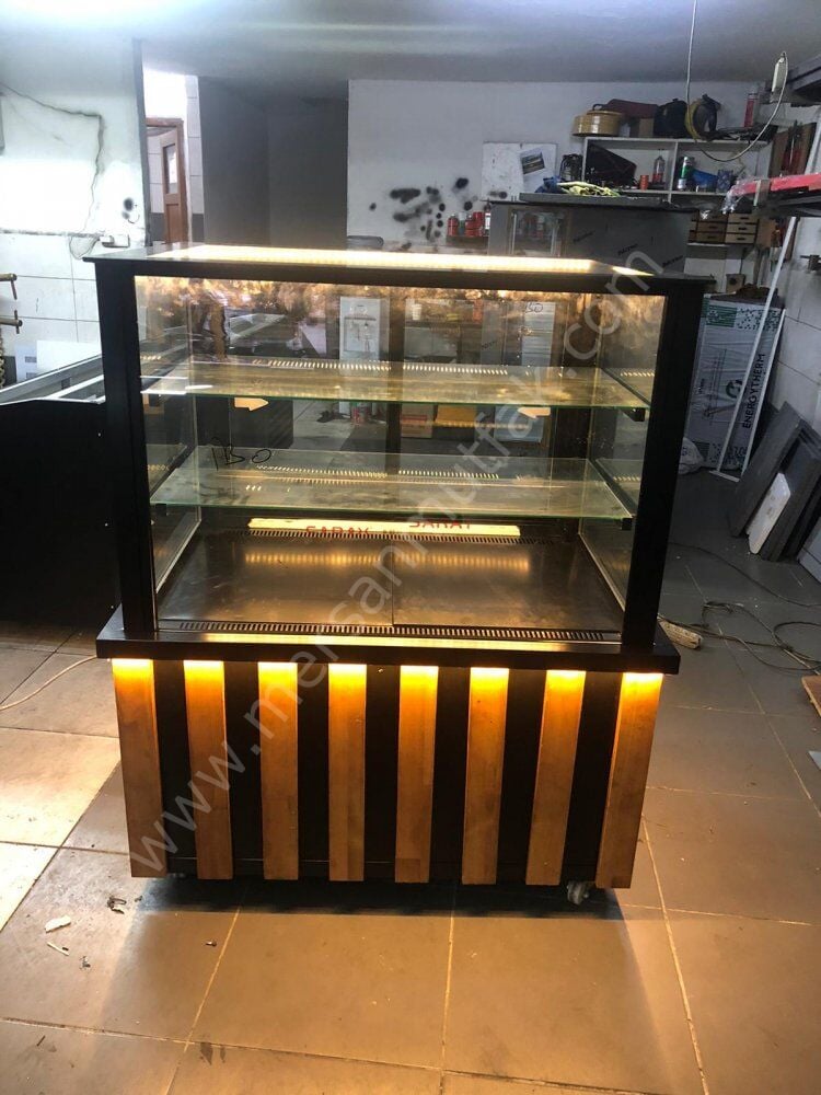 Pasta Dolabı Özel Ahşap Dekor