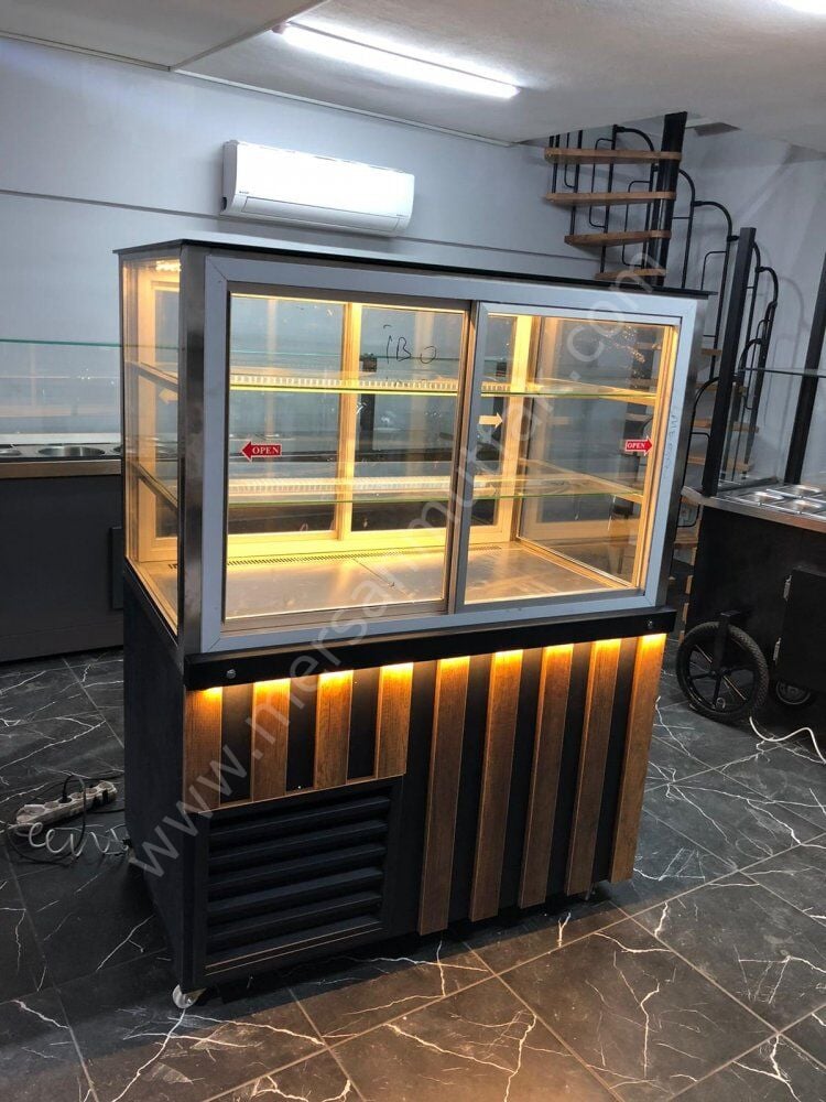 Meşrubat ve Pasta Dolabı Kule Model