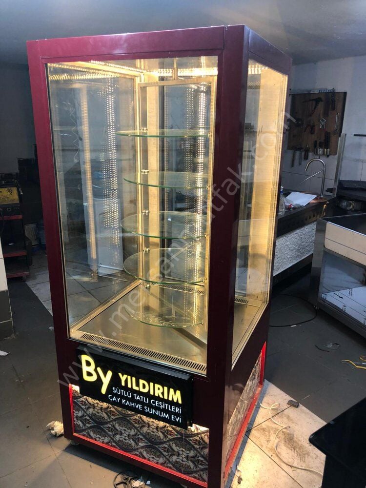 Dik Pasta Dolabı Dekorlu