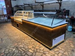 Pasta ve Dondurma Dolabı Ahşap Model