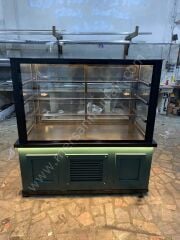 Kuru Pasta Teşhir Dolabı