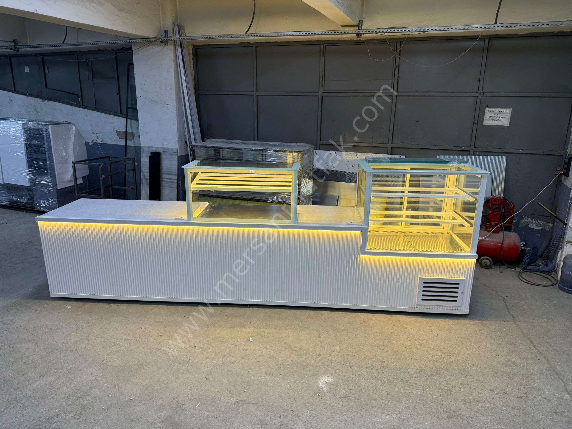 Pasta Tatlı Dolabı ve Börek Baklava Tezgahı MRSN-46