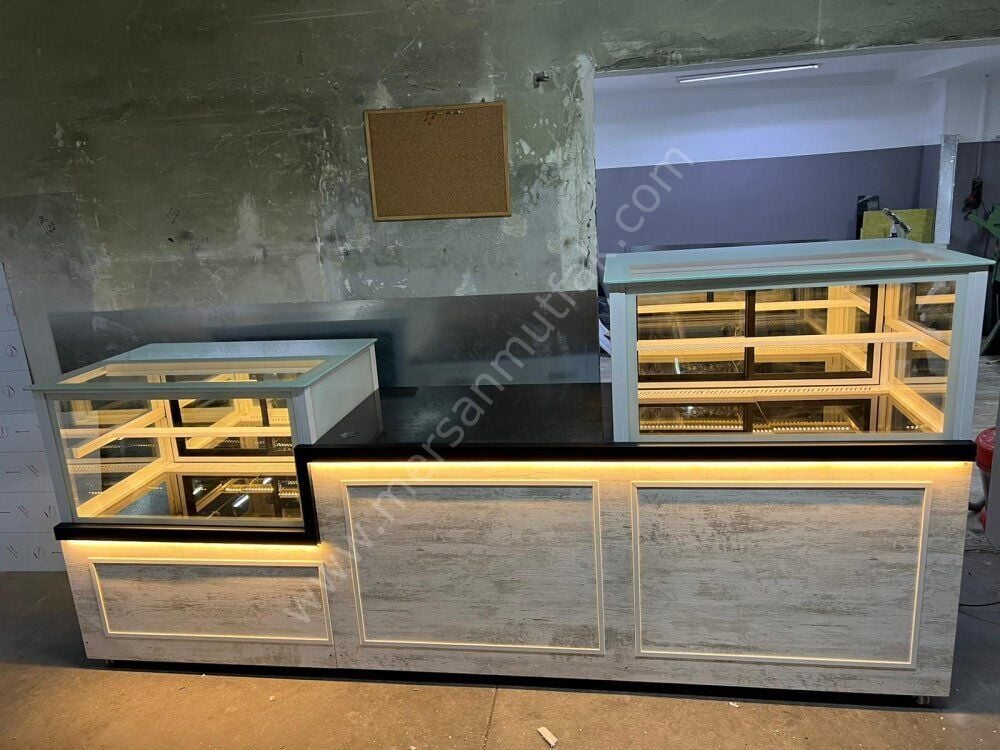 Kuru ve Yaş Pasta Dolabı