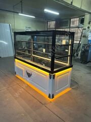 Pasta Teşhir Dolabı Beyaz Dekor