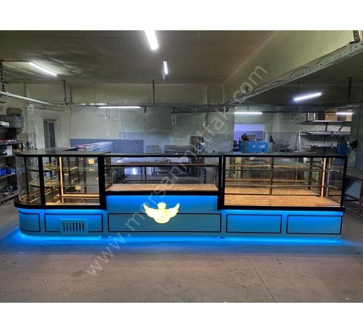 Unlu Mamüller ve Yaş Pasta Reyonu