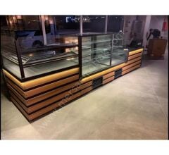 Baklava Teşhir Tezgahı ve Pasta Reyonu