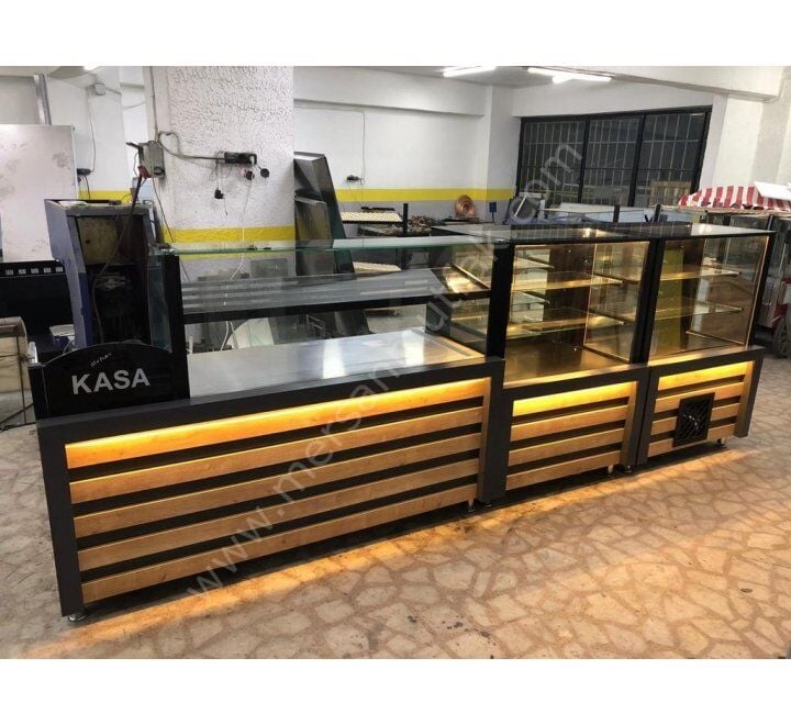 Böreklik Tezgahı ve Yaş Kuru Pasta Dolabı